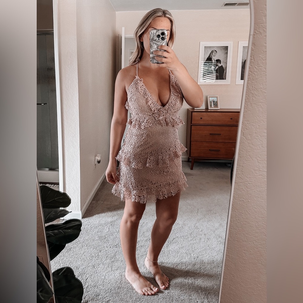 Selfie Leslie floral blush halter dress